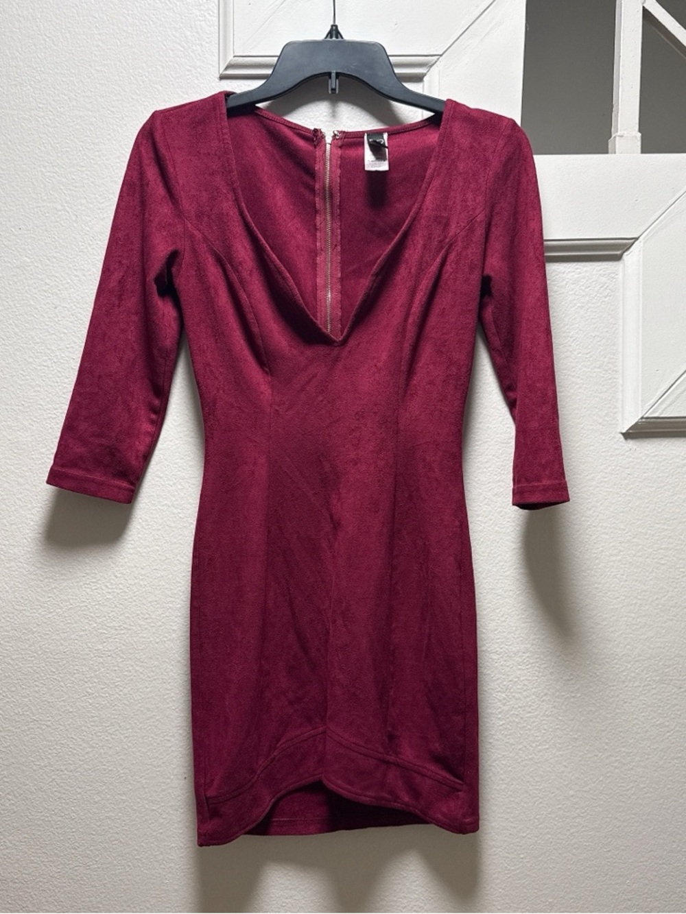 Windsor Wine-Red Long Sleeve V-Neck Bodycon Dress